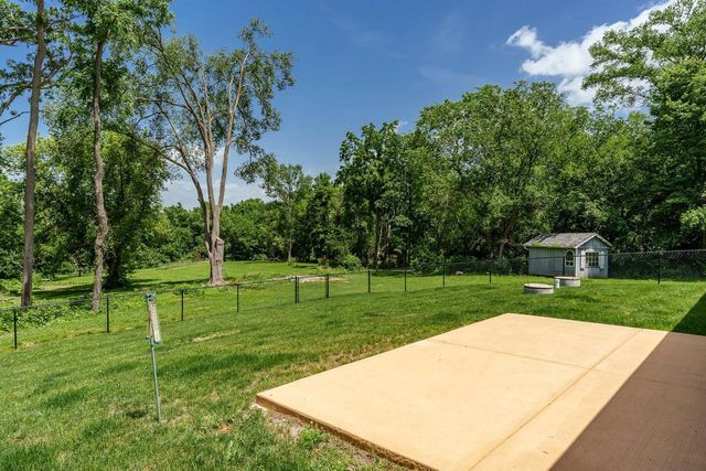 2137 W Creedy Road, Beloit, WI 53511