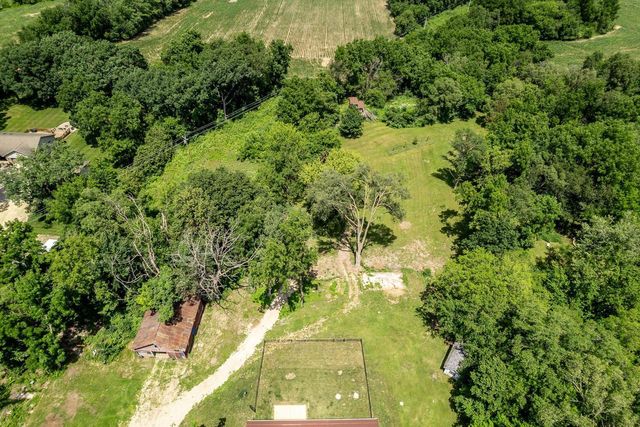 2137 W Creedy Road, Beloit, WI 53511
