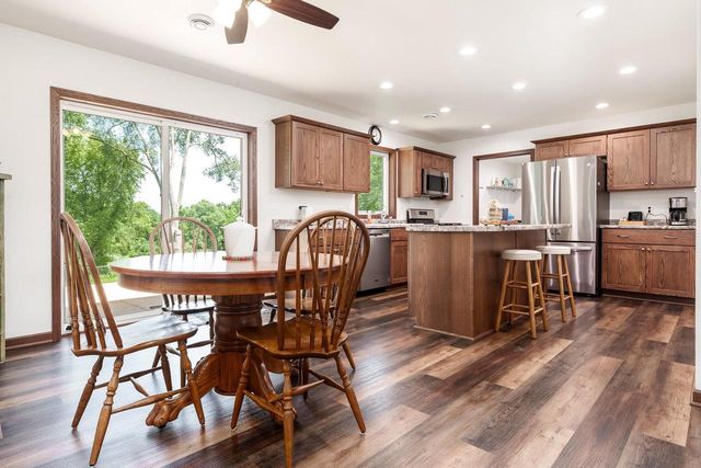2137 W Creedy Road, Beloit, WI 53511