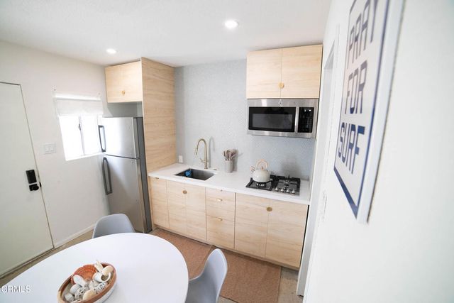 145 147 Hollywood Avenue, Oxnard, CA 93035