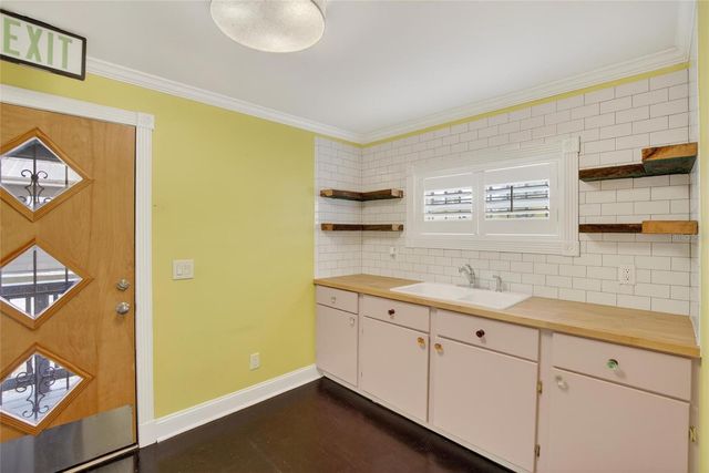 1305 N ARMENIA AVENUE, Tampa, FL 33607