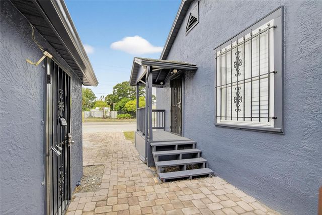 1305 N ARMENIA AVENUE, Tampa, FL 33607