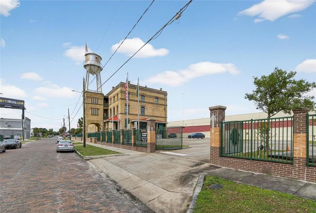 1305 N ARMENIA AVENUE, Tampa, FL 33607