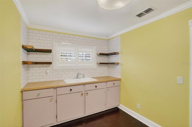 1305 N ARMENIA AVENUE, Tampa, FL 33607