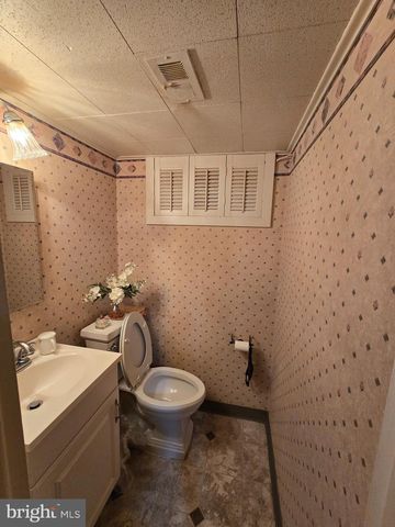 1026 CHANDLER ST, Philadelphia, PA 19111