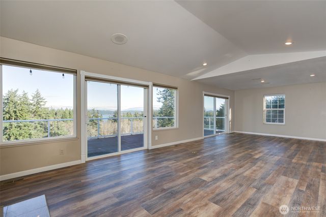 4515 Sunday Drive, Oak Harbor, WA 98277