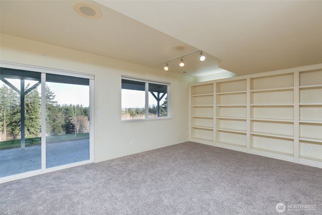 4515 Sunday Drive, Oak Harbor, WA 98277