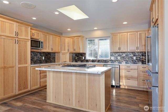 4515 Sunday Drive, Oak Harbor, WA 98277