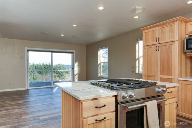 4515 Sunday Drive, Oak Harbor, WA 98277