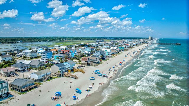 624 Dogwood Dr. S, Garden City Beach, SC 29576