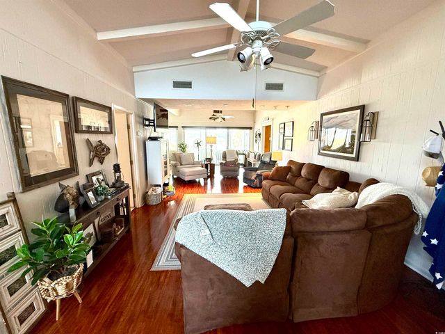 624 Dogwood Dr. S, Garden City Beach, SC 29576