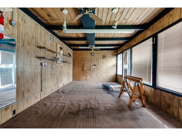 340 W M St, Springfield, OR 97477