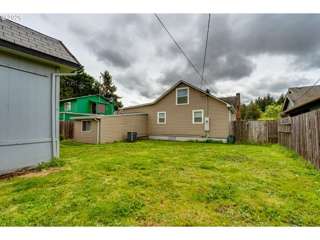 340 W M St, Springfield, OR 97477