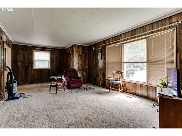 340 W M St, Springfield, OR 97477