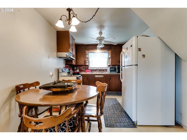 340 W M St, Springfield, OR 97477