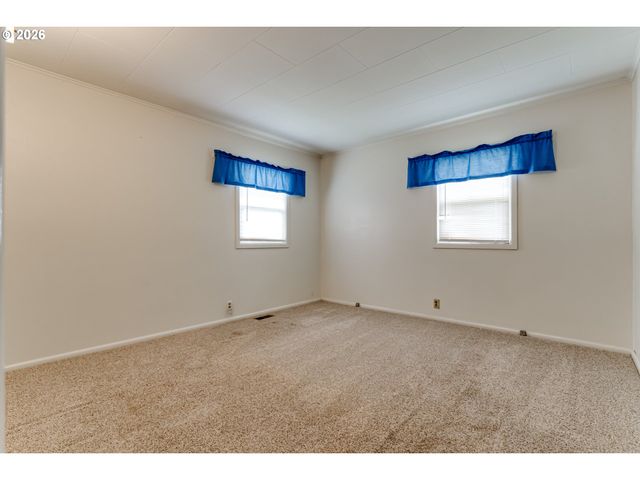 340 W M St, Springfield, OR 97477