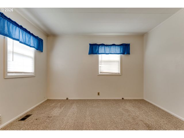 340 W M St, Springfield, OR 97477