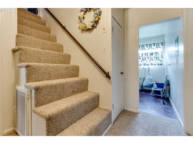 340 W M St, Springfield, OR 97477