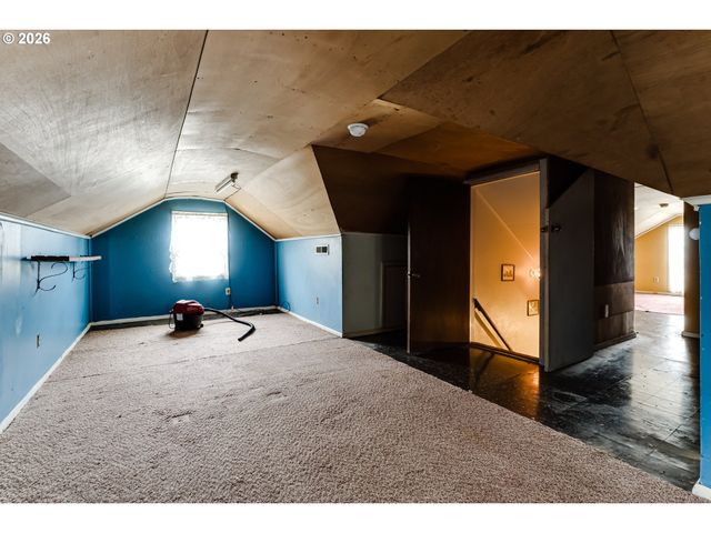 340 W M St, Springfield, OR 97477