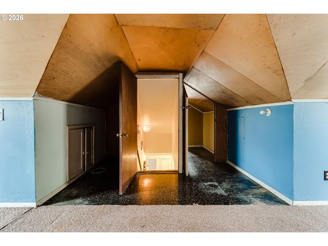 340 W M St, Springfield, OR 97477