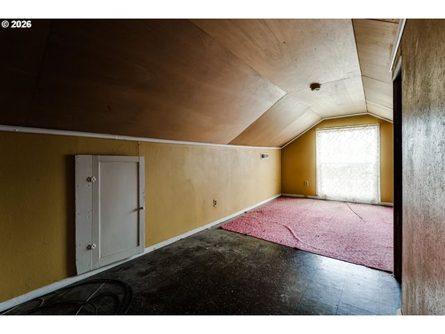 340 W M St, Springfield, OR 97477