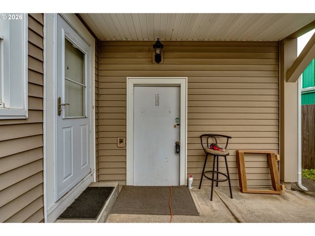 340 W M St, Springfield, OR 97477