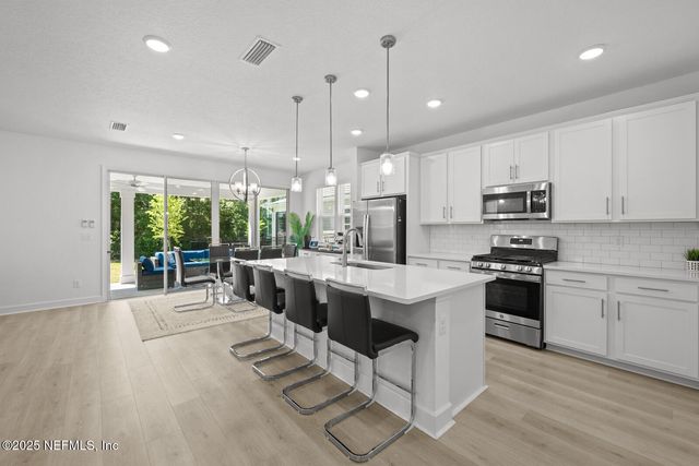 75556 CANTERWOOD Drive, Yulee, FL 32097