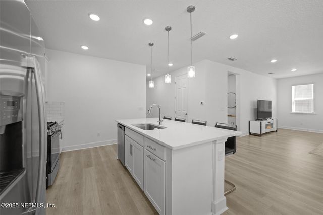 75556 CANTERWOOD Drive, Yulee, FL 32097