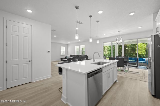 75556 CANTERWOOD Drive, Yulee, FL 32097