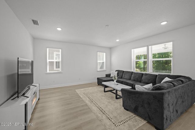 75556 CANTERWOOD Drive, Yulee, FL 32097