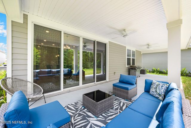 75556 CANTERWOOD Drive, Yulee, FL 32097