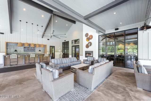 75556 CANTERWOOD Drive, Yulee, FL 32097