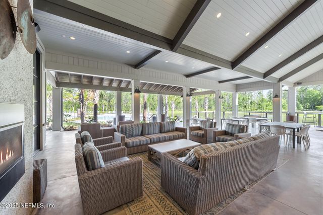 75556 CANTERWOOD Drive, Yulee, FL 32097