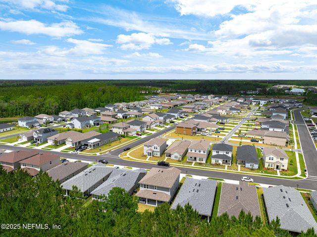 75556 CANTERWOOD Drive, Yulee, FL 32097