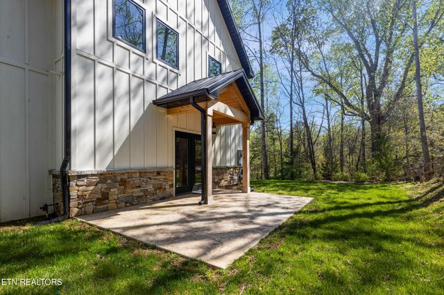 1580 Pinnacles Way, Newport, TN 37821