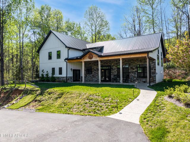 1580 Pinnacles Way, Newport, TN 37821