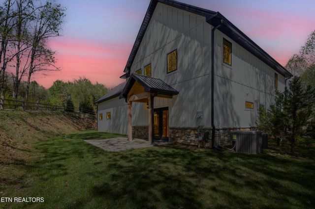 1580 Pinnacles Way, Newport, TN 37821