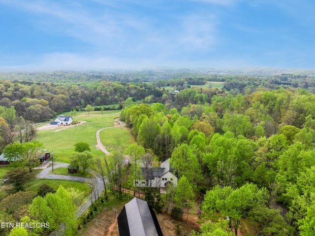 1580 Pinnacles Way, Newport, TN 37821