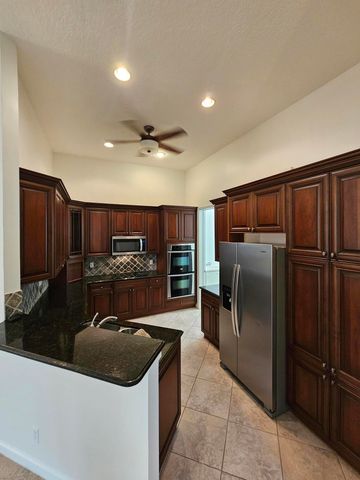 121 PALMFIELD Way, Jupiter, FL 33458
