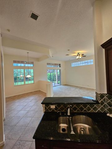 121 PALMFIELD Way, Jupiter, FL 33458