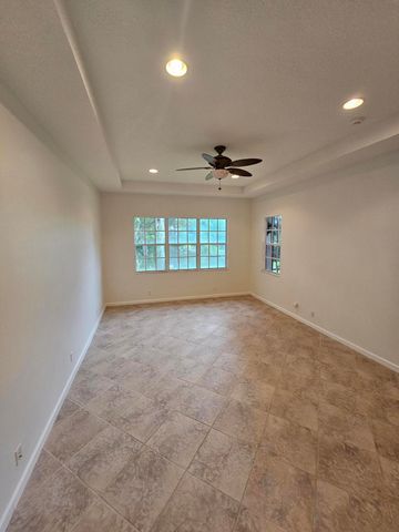 121 PALMFIELD Way, Jupiter, FL 33458