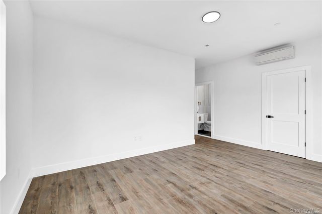 533 Greenwich Street 1D, Hempstead, NY 11550