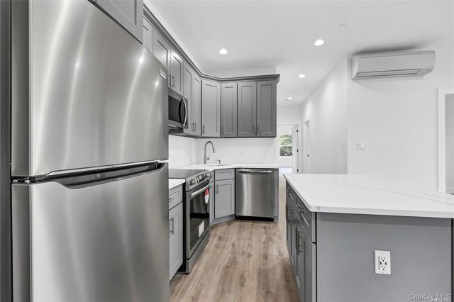 533 Greenwich Street 1D, Hempstead, NY 11550