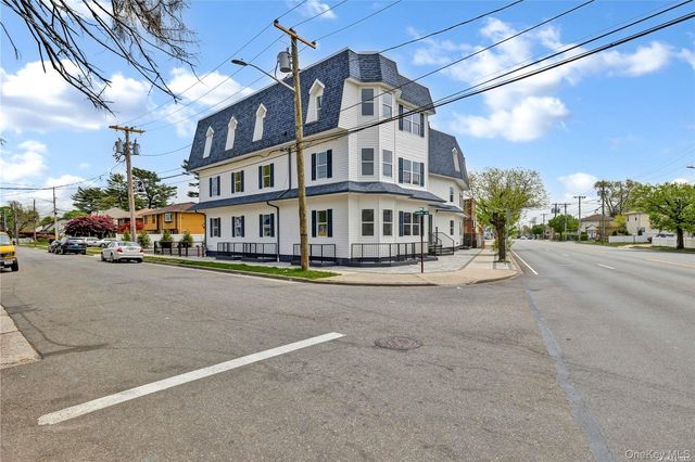 533 Greenwich Street 1D, Hempstead, NY 11550