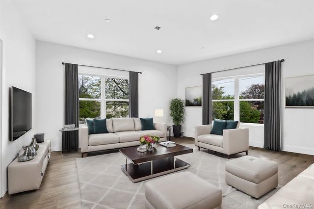 533 Greenwich Street 1D, Hempstead, NY 11550