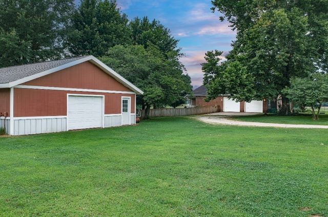 17995 Harmon Road, Fayetteville, AR 72704