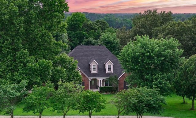 17995 Harmon Road, Fayetteville, AR 72704