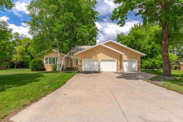 725 Westgate Circle, Hawley, MN 56549