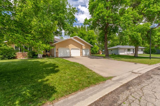 725 Westgate Circle, Hawley, MN 56549