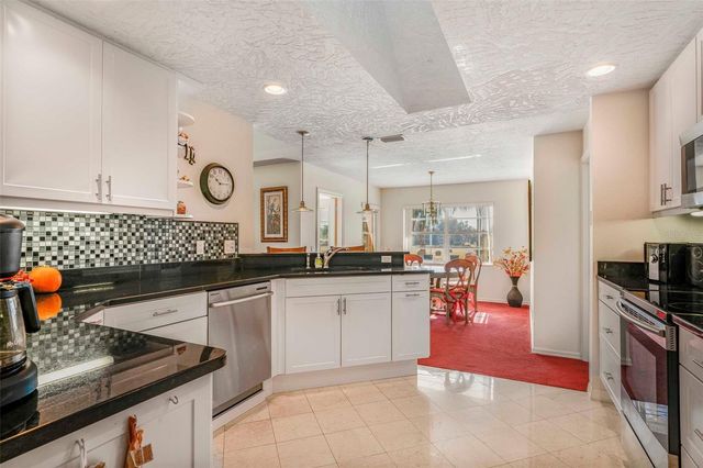 1125 N SABAL PALM WAY, Inverness, FL 34453